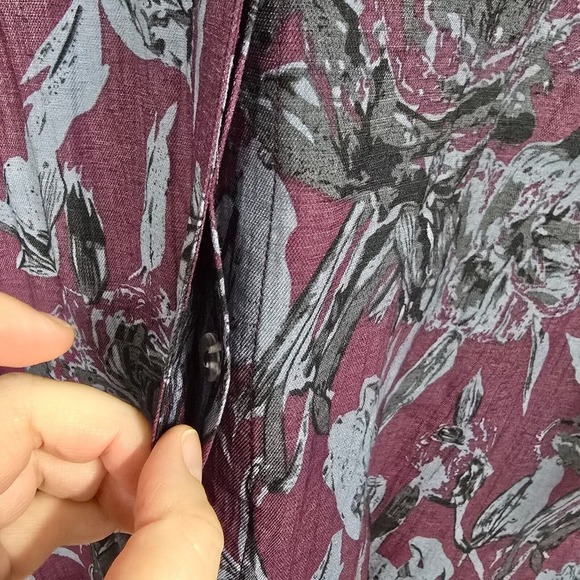 Habitat Shirt Womens Medium Purple Floral Button‎ Long Sleeve Lightweight Beachy - Picture 5 of 14